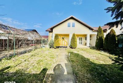 Casă cu 3 camere în Domnești