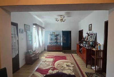 Casă cu 5 camere cu Teren 653 Mp în Central - 5