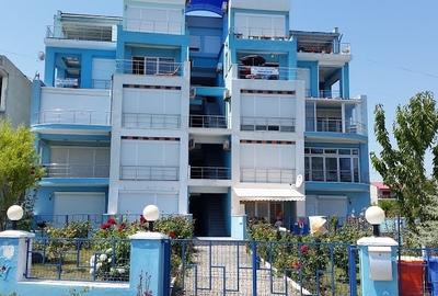 Apartament 4 camere 100 mp utili-Costinesti cu vedere  catre Marea Neagra