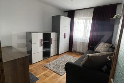 Apartament 3 camere, 68 mp, zona Lama - 2
