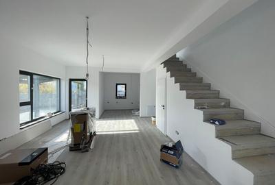 Duplex modern despartit prin baie - Mosnita Noua - 2