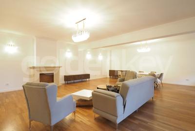 Apartament impozant cu 5 camere | insorit | 2 garaje - 3