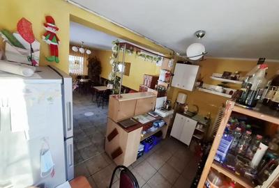 Casă cu Teren 50 Mp în Central - 2