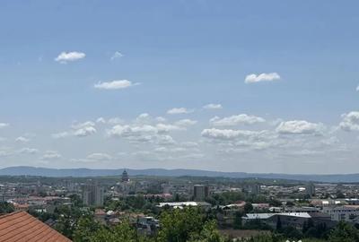Teren de 372 mp, în Valea Roșie
