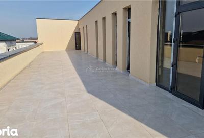 Spațiu comercial, de 376 mp, în Tunari