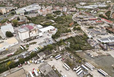 Teren industrial de 6,820mp Strada Poetului - 15