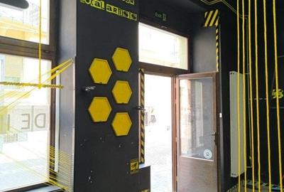 Spatiu comercial central de inchiriat, pe pietonala - 1