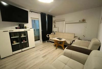 Apartament cu 3 camere decomandat, mobilat în Între Lacuri
