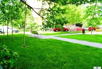 Apartament cu 3 camere semidecomandat, mobilat în Nerva Traian