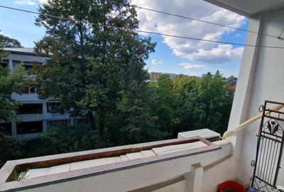 Inchiriez apartament 2 camere decomandate zona centrala Inchiriez apartament 2 camere decomandate zona centrala - 6