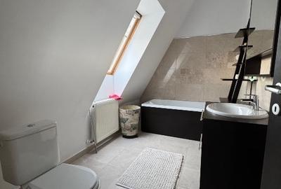 Apartament cu 3 camere decomandat, mobilat în Tractorul - 8