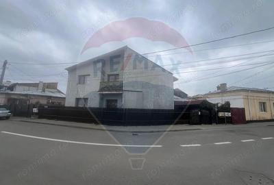 Casă cu 3 camere cu Teren 111 Mp în Tăbăcari - 2