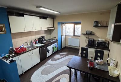 Apartament cu 3 camere decomandat în Carpați 2