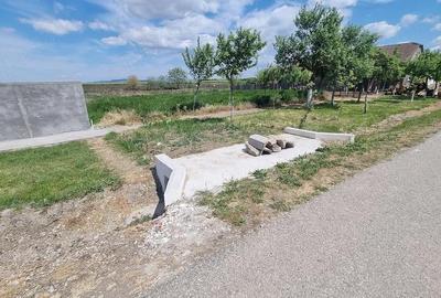 Teren de 1680 mp, în Aluniș