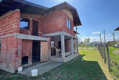 Casă cu Teren 500 Mp în Satulung - 4