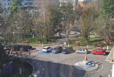 Apartament cu 3 camere decomandat în Drăgășani - 1
