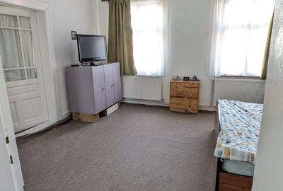 Casă cu 3 camere cu Teren 2987 Mp în Central - 14
