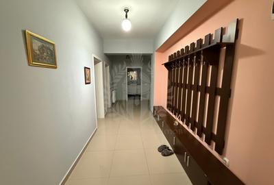 Apartament cu 3 camere decomandat, mobilat în 9 Mai - 12