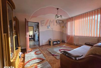 Apartament cu 3 camere semidecomandat în Central - 11