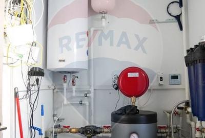 Casă / Vilă cu 4 camere de vânzare - 11