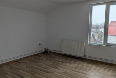 Casă individuală cu 6 camere cu Canalizare în Central - 26