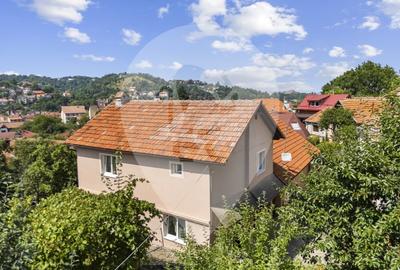 Casa singur in curte Schei - 8