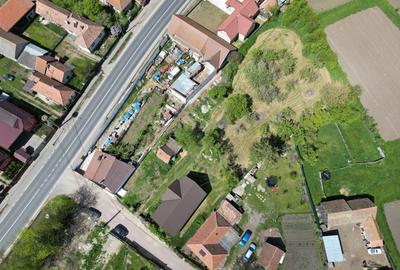 Casă individuală cu 4 camere cu Canalizare în Central - 3