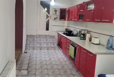Casă cu 5 camere cu Teren 830 Mp în Central - 6