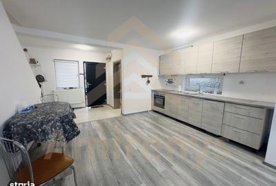 Casă cu 4 camere cu Canalizare în Central - 2