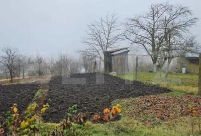 Casă cu 4 camere cu Teren 976 Mp în Luna - 1