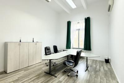 Birou, de 27 mp, în Universitate