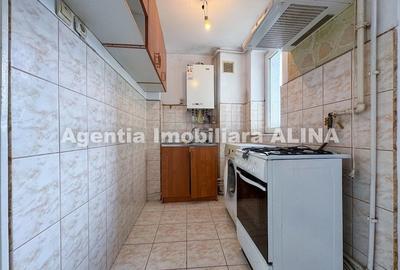 Apartament cu 2 camere decomandat în Micro 15 - 17