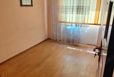Apartament cu 3 camere decomandat în Sud - 5