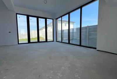 Casă individuală cu 4 camere cu Canalizare în Domnești - 2