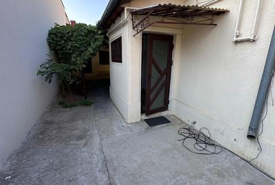 Casă de închiriat în zona Faleza Nord - 1