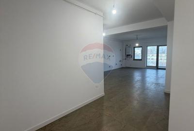 Apartament cu 3 camere în Central - 13
