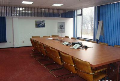 Spațiu comercial, de 100 mp, în Central - 1