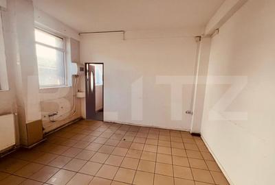 Spatiu comercial 121 mp, vitrina, 1 Mai - 10