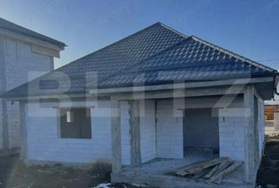 Casa la ro?u pe parter, 3 camere, 146 mp, cu toate utilitatile, zona Magnolia