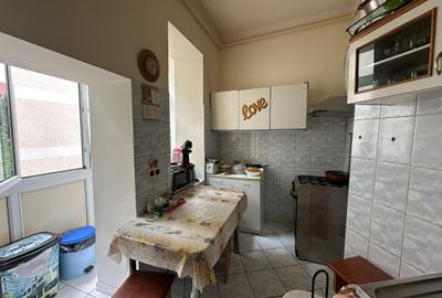 4 camere de 92 mp pe strada Vasile Lascăr la 5 min de Universitate . - 16