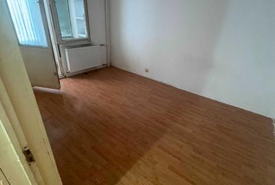 Garsonieră în Traian