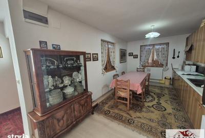 Casă cu 3 camere cu Teren 348 Mp în Central