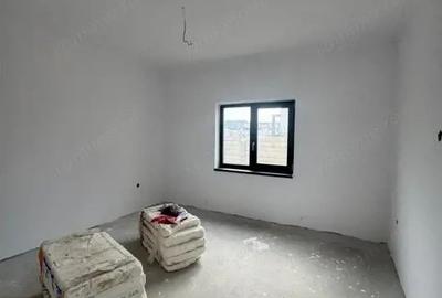 Casă cu 4 camere cu Teren 415 Mp în Central - 2