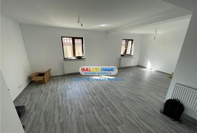 Casă cu 4 camere cu Garaj în Crevedia