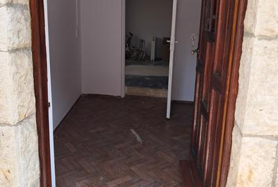 Casa 108 mp pentru birouri zona P-ta Cipariu. COMISION 0% - 2