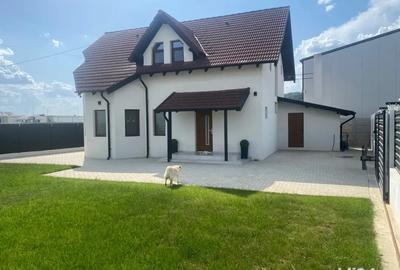 Casa + teren 1 km de oras 500 m2