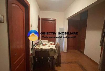 Apartament cu 4 camere decomandat în Est - 1