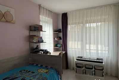 Apartament cu 3 camere semidecomandat în Europa - 11