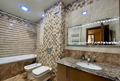 In spectacol structural, vedere deschisa, elegant mobilat si echipat, Tractorul, - 5