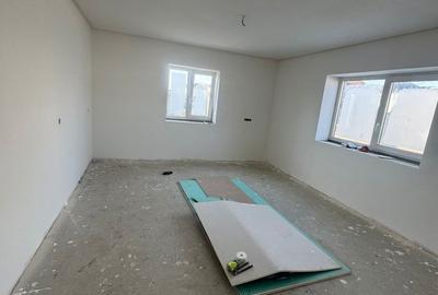 Casă cu 4 camere în Veterani - 1